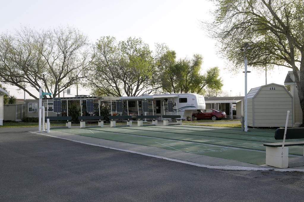 Kenwood Rv Resort La Feria Экстерьер фото